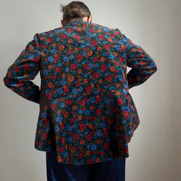 Floral Patterned Jacket - Picture 5 of 9